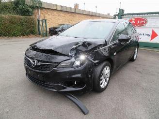 damaged commercial vehicles Opel Astra TVA DéDUCTIBLE 2021/2