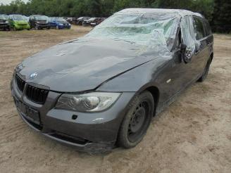 uszkodzony samochody ciężarowe BMW 3-serie 3 serie Touring (E91), Combi, 2004 / 2012 320d 16V 2007/9
