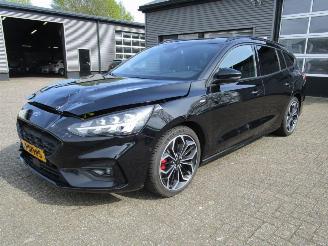 Vaurioauto  commercial vehicles Ford Focus WAGON 1.5 EcoBOOST ST LINE AUTOMAAT 2020/10
