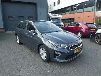 damaged commercial vehicles Kia Ceed Sportswagon - 1.0 T-GDi DynamicLine 2019/6