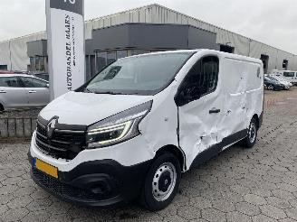 damaged motor cycles Renault Trafic 2.0 dCi 120 T27 L1H1 Comfort 2021/2