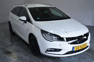 danneggiata macchinari Opel Astra SPORTS TOURER+ 2018/6