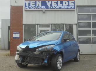 damaged commercial vehicles Renault Zoé Intens 43kw, Airco, R-Link Navi, Cruise control 2016/12