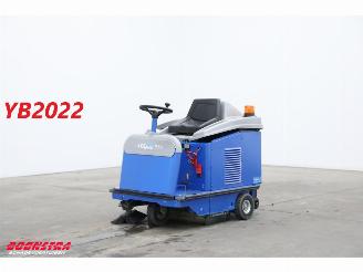 Schade machine Deutz-Fahr  95 BJ 2022 33Hrs! Kehrmaschine / Veegmachine 2022/1