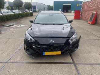damaged commercial vehicles Ford Focus  2020/6