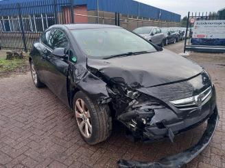 danneggiata veicoli industriali Opel Astra Astra J GTC (PD2/PF2), Hatchback 3-drs, 2011 / 2018 1.4 Turbo 16V ecoFLEX 140 2014/11