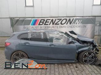 uszkodzony motocykle BMW 1-serie 1 serie (F40), Hatchback, 2019 118i 1.5 TwinPower 12V 2021/10