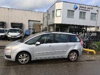 damaged motor cycles Citroën Grand C4 Picasso 1.6 vti 88kW 7 persoons 2010/5