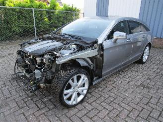 uszkodzony samochody osobowe Mercedes CLS 350 D V6 Navi Leder Luchtvering 2013/3