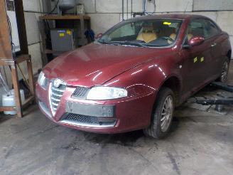 uszkodzony samochody osobowe Alfa Romeo GT GT (937) Coupé 2.0 JTS 16V (937.A.1000) [121kW]  (11-2003/09-2010) 2008/6