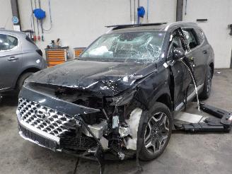 Damaged car Hyundai Santa Fe Santa Fe IV SUV 1.6 T-GDI Hybrid (G4FT) [169kW]  (08-2020/...) 2021/11