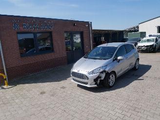 Voiture accidenté Ford Fiesta TITANIUM 2015/8