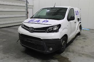 Unfall Kfz Van Toyota ProAce CITY 2021/10