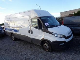 voitures voitures particulières Iveco Daily  2017/8